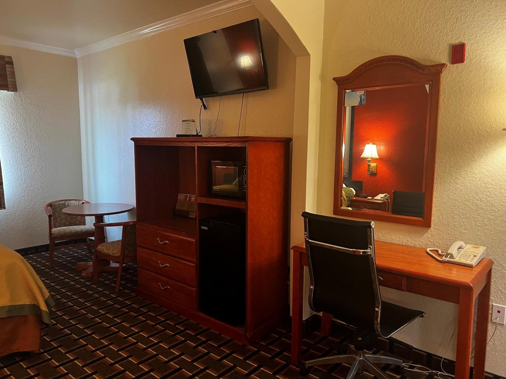Super 8 By Wyndham Brookshire Tx Hotel Exterior foto