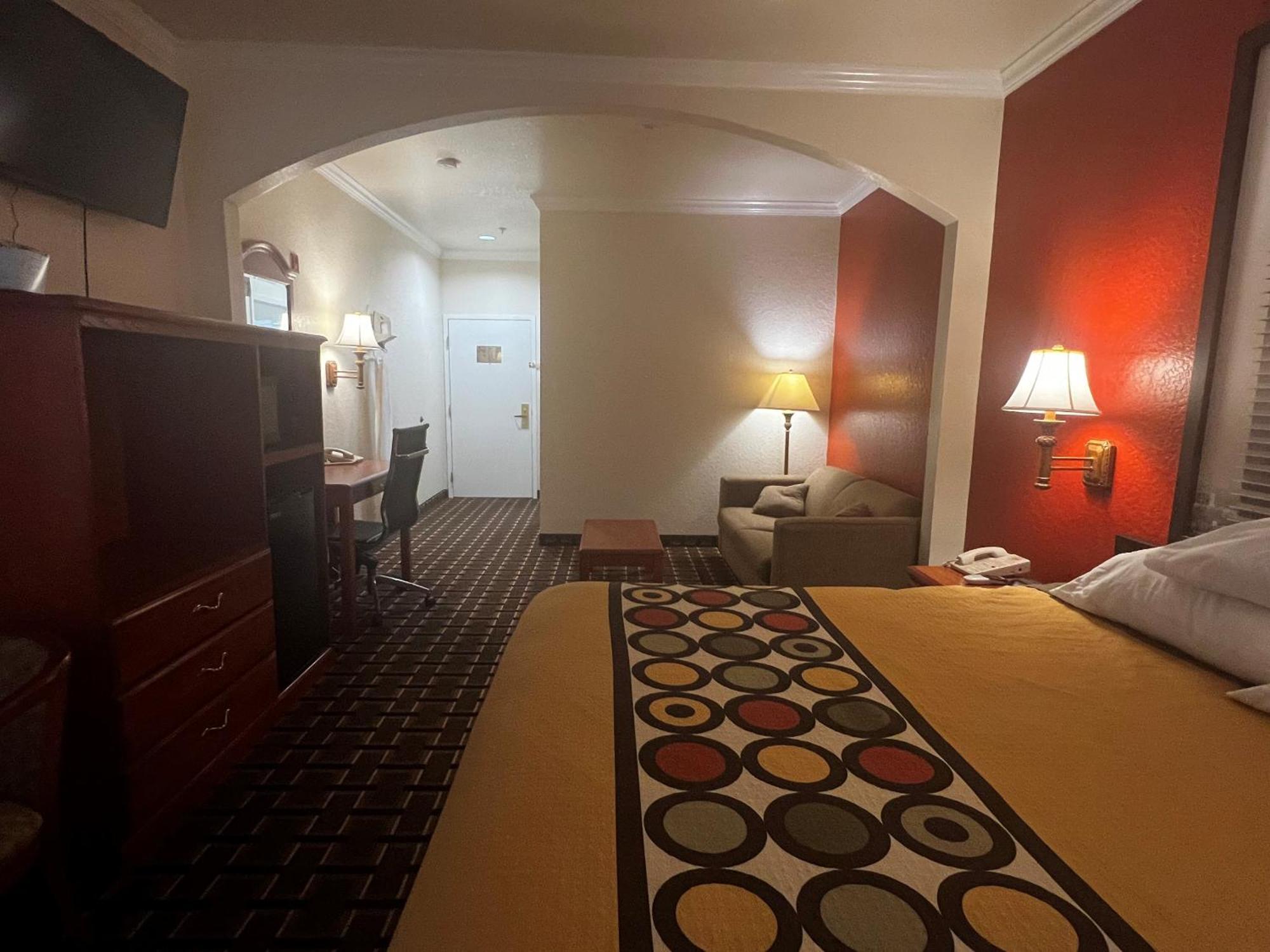 Super 8 By Wyndham Brookshire Tx Hotel Exterior foto